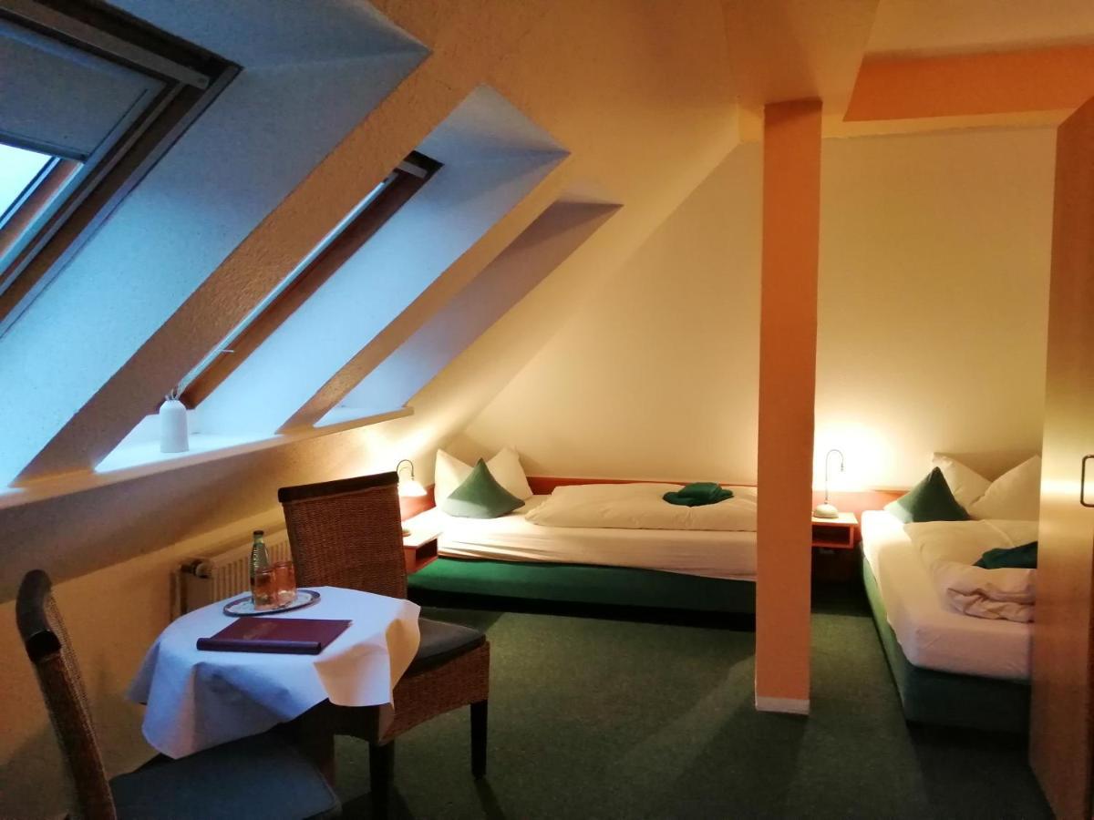 Hotel Faehrhaus Niederkleveez Bosdorf  Exterior photo