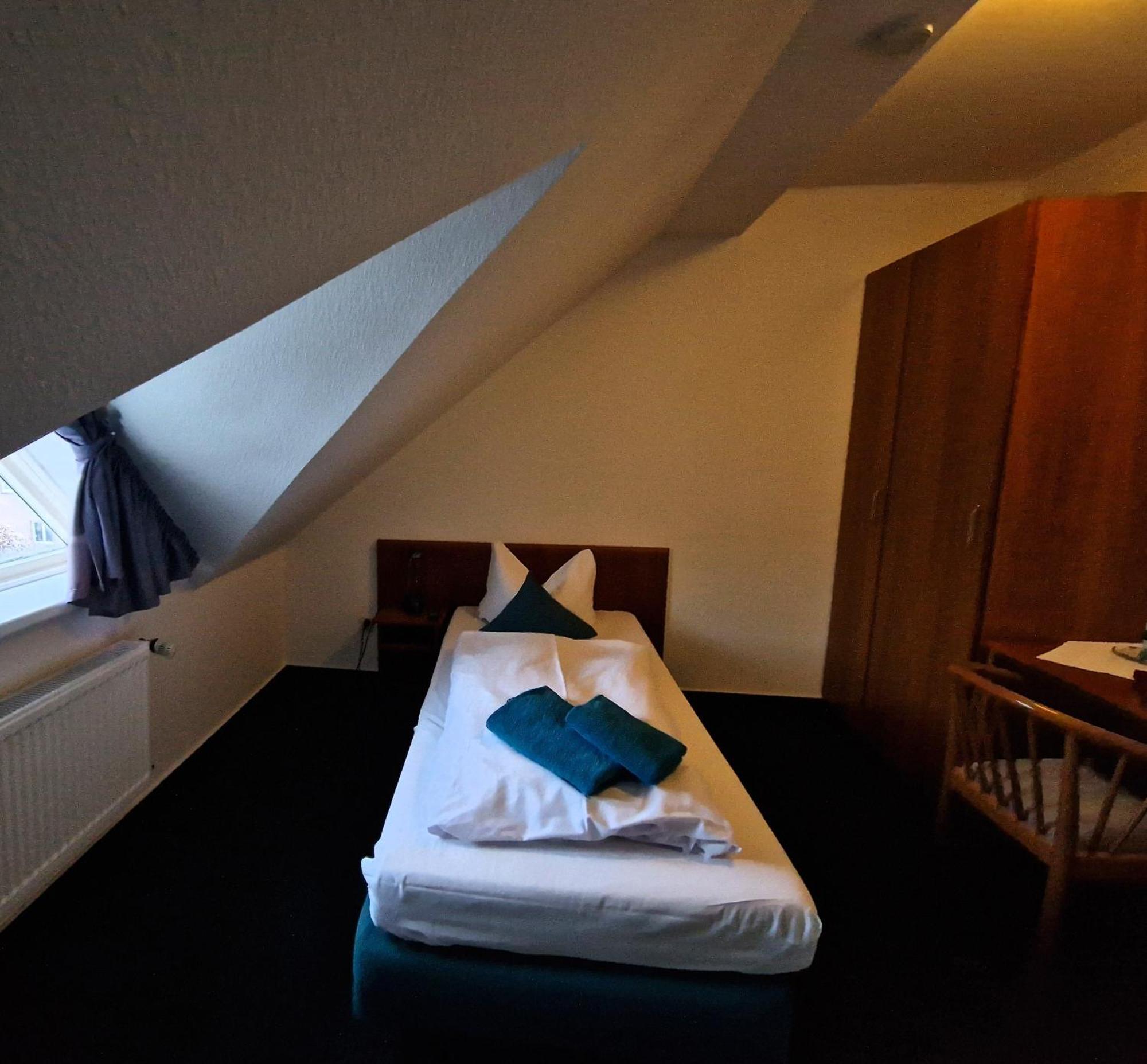 Hotel Faehrhaus Niederkleveez Bosdorf  Exterior photo